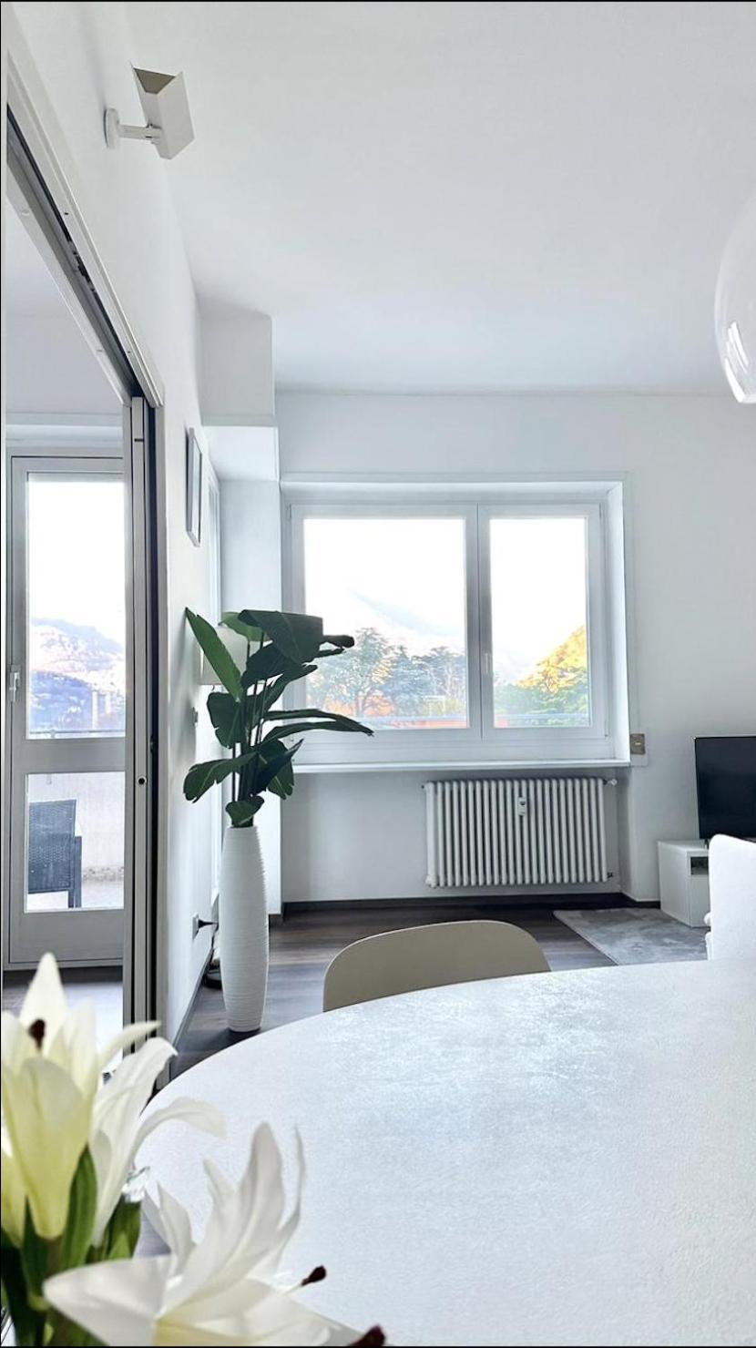 Luxury Apartment With View Como Eksteriør billede